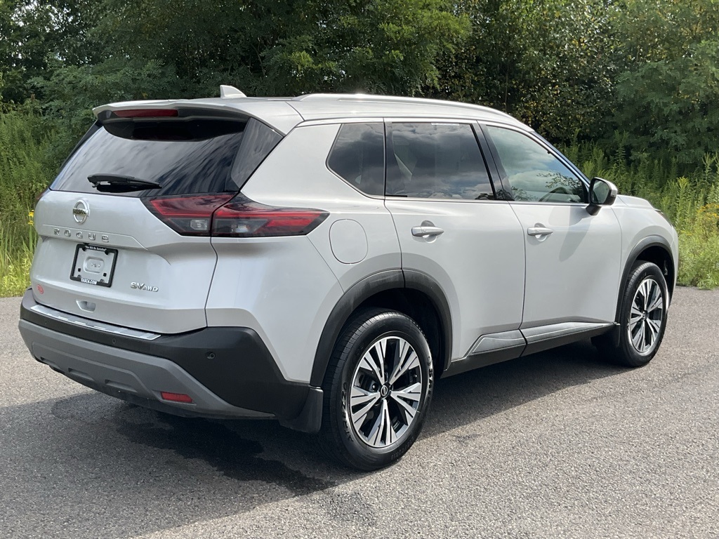 2021 Nissan Rogue SV photo 22