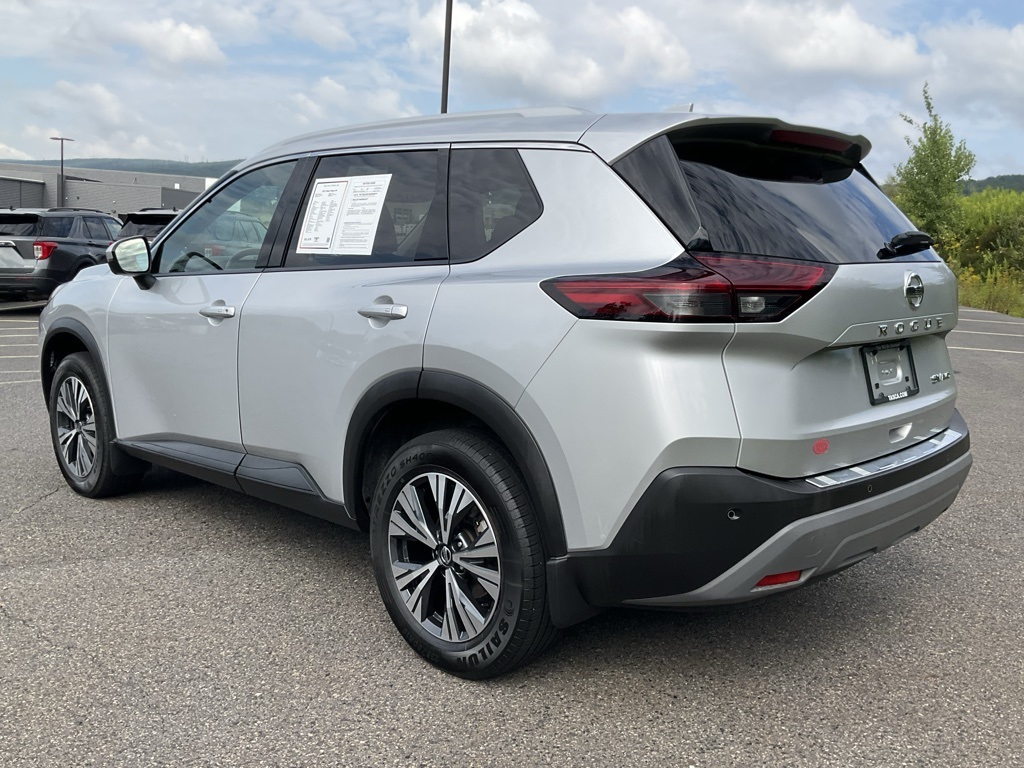 2021 Nissan Rogue SV photo 25