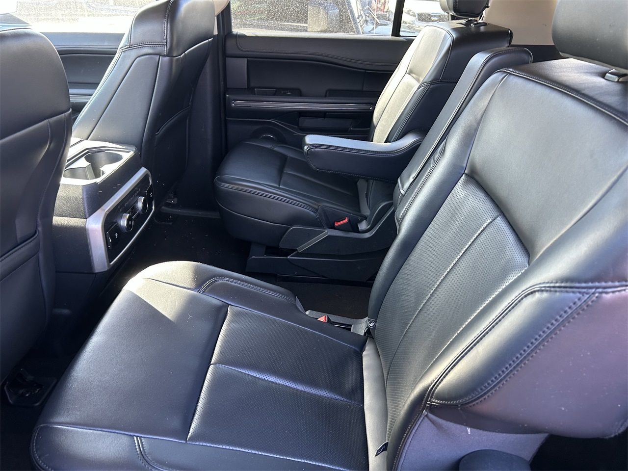 used 2024 Ford Expedition car, priced at $37,970