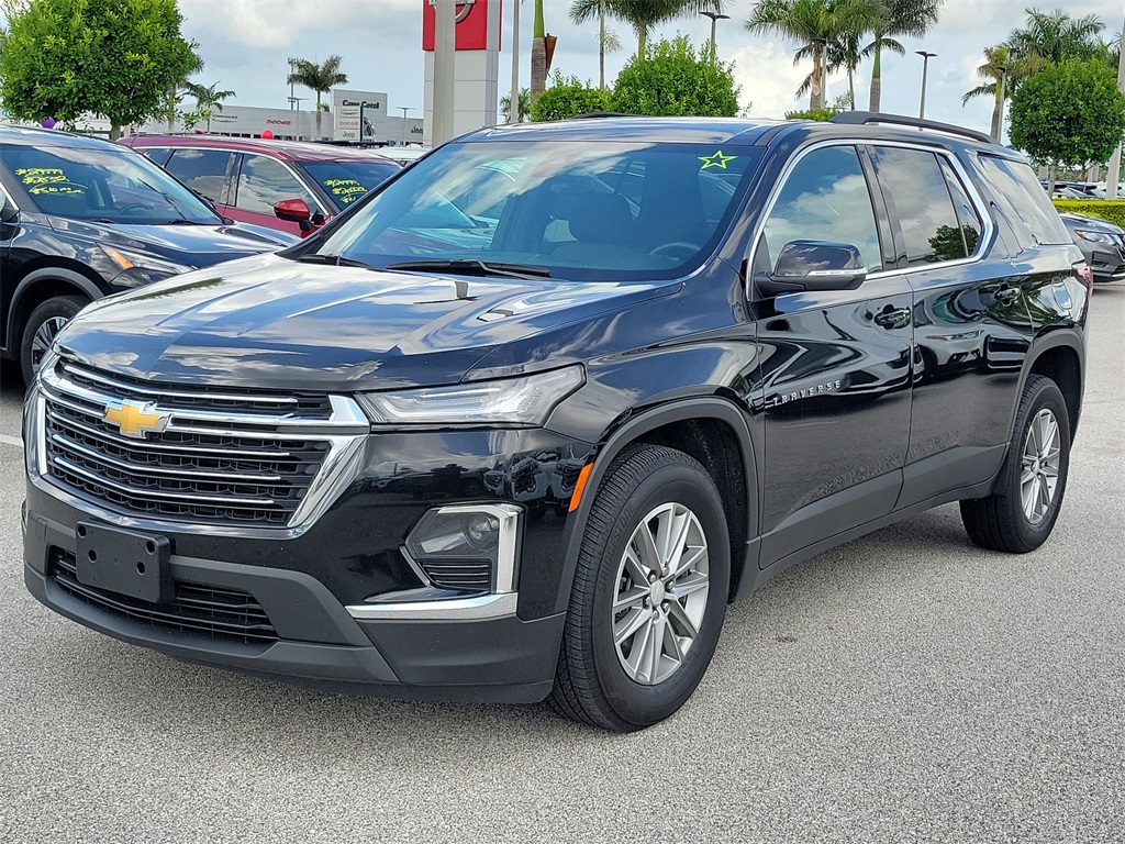 2023 Mosaic Black Metallic Chevrolet Traverse LT AWD SUV