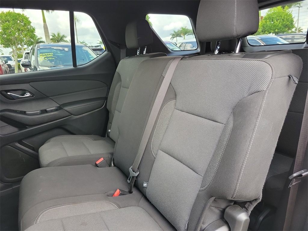 2023 Mosaic Black Metallic Chevrolet Traverse LT AWD SUV