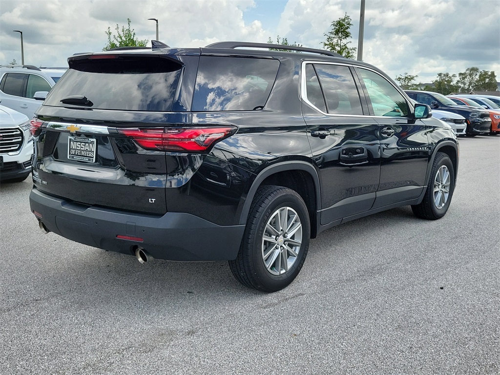 2023 Mosaic Black Metallic Chevrolet Traverse LT AWD SUV