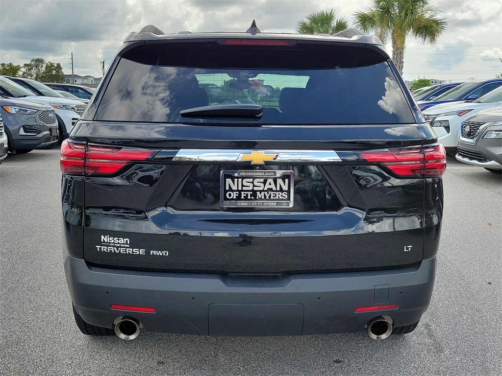 2023 Mosaic Black Metallic Chevrolet Traverse LT AWD SUV