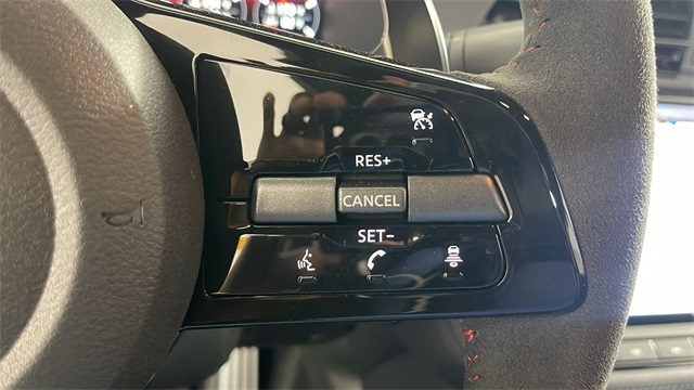 2025 Pearl White Tricoat/Super Black Nissan Z NISMO RWD Coupe