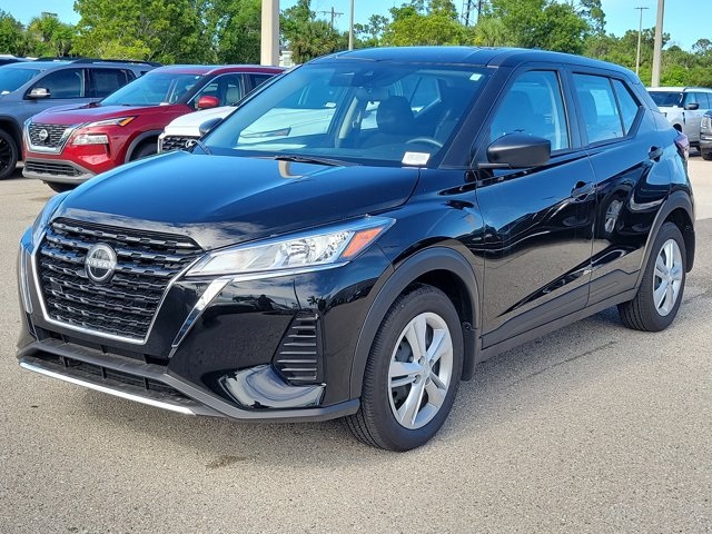 2024 Nissan Kicks S photo 10