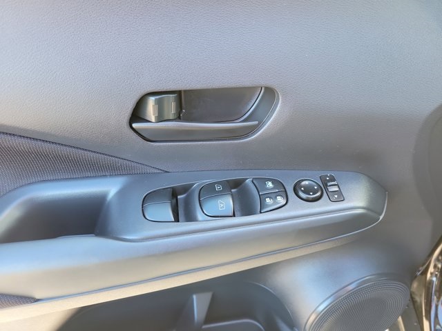 2024 Nissan Kicks S photo 26