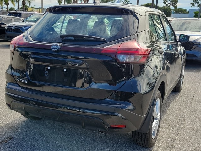 2024 Nissan Kicks S photo 5