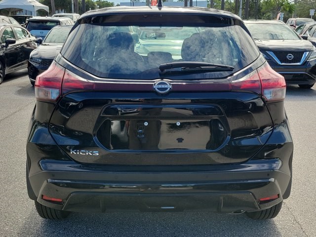 2024 Nissan Kicks S photo 6