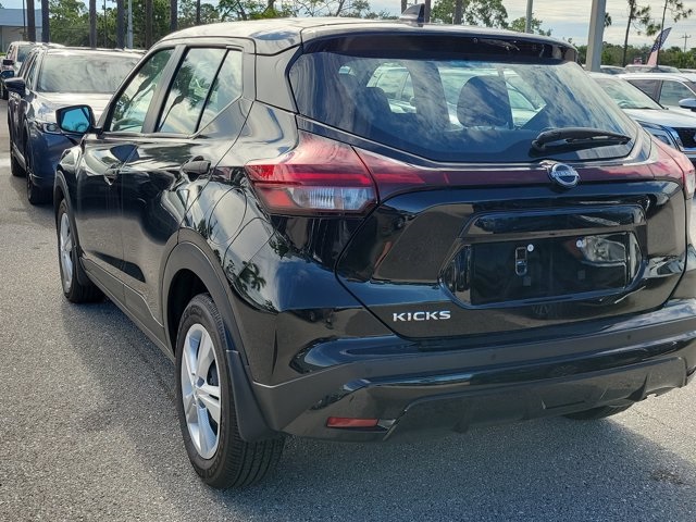 2024 Nissan Kicks S photo 7