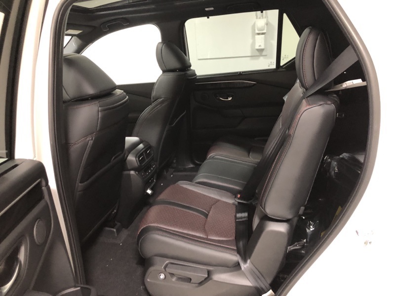 2025 Honda Pilot Elite photo 14