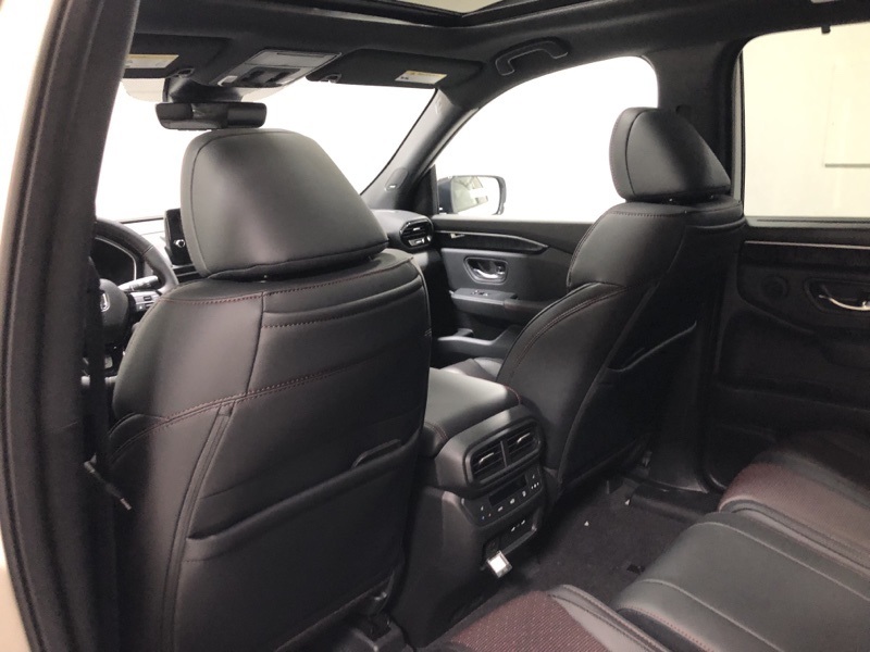 2025 Honda Pilot Elite photo 15