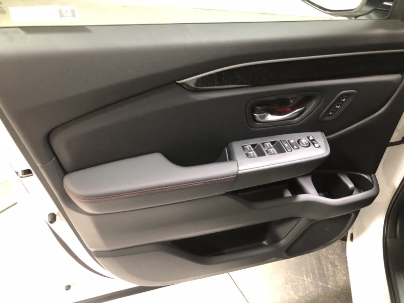 2025 Honda Pilot Elite photo 18