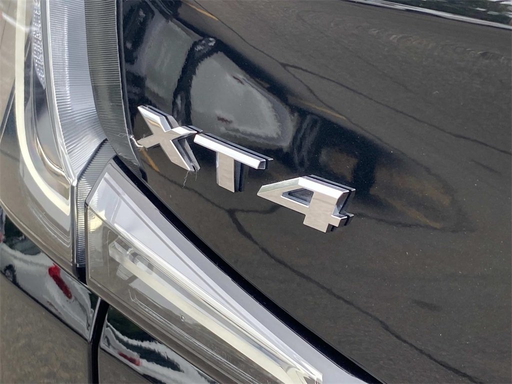 2023 Cadillac XT4 Sport photo 12