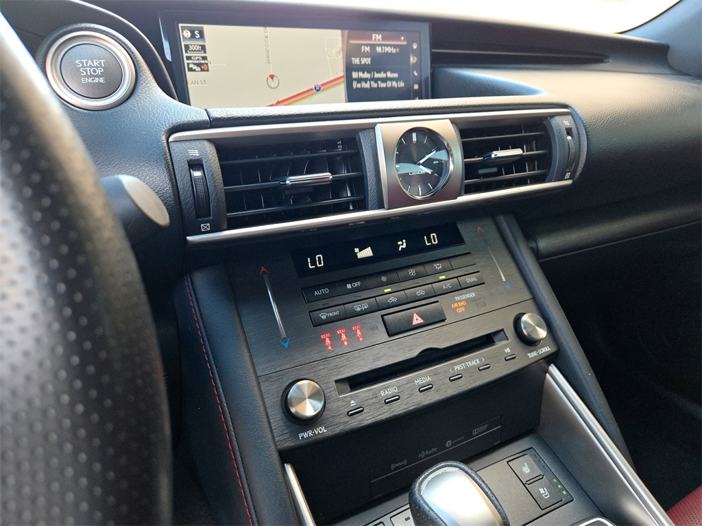 2019 Lexus IS 300 F SPORT photo 16