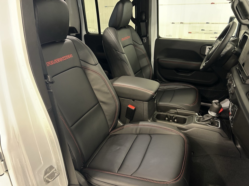 new 2025 Jeep Gladiator car, priced at $46,999