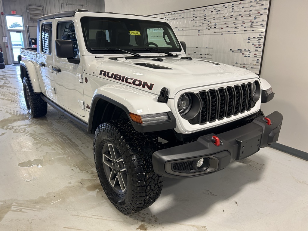 new 2025 Jeep Gladiator car, priced at $46,999