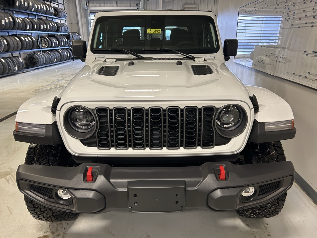 new 2025 Jeep Gladiator car, priced at $46,999