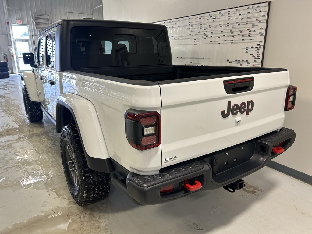 new 2025 Jeep Gladiator car, priced at $46,999