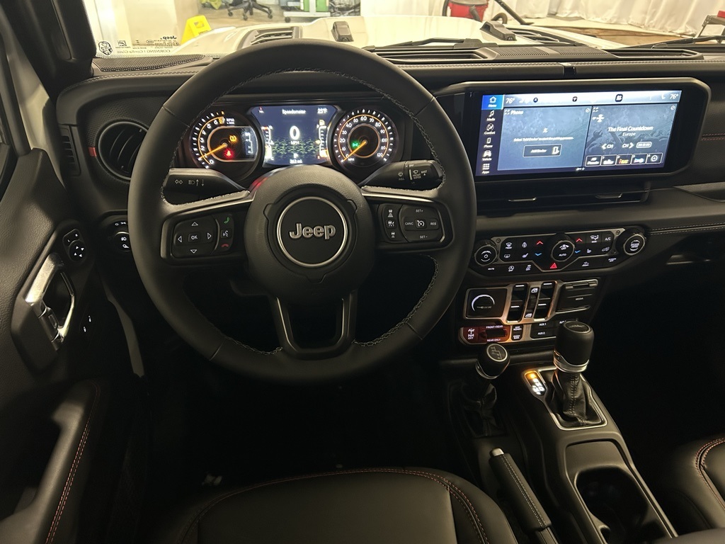 new 2025 Jeep Gladiator car, priced at $46,999