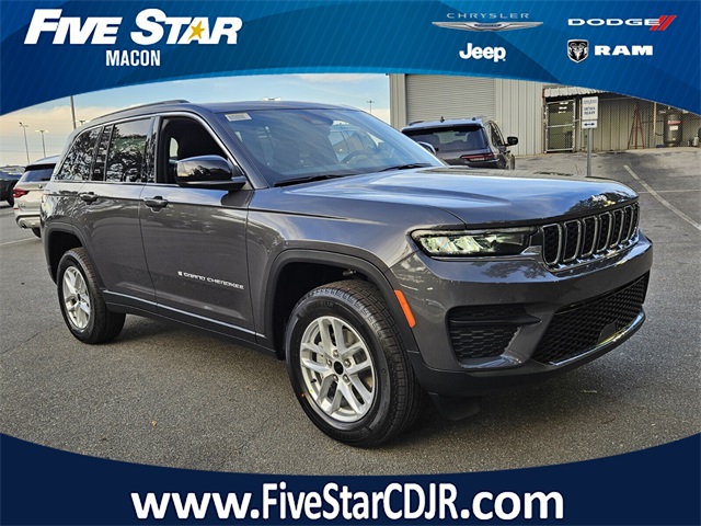 2025 Jeep Grand Cherokee Laredo's photo