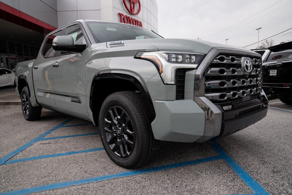 2025 Toyota Tundra Platinum CrewMax photo 8