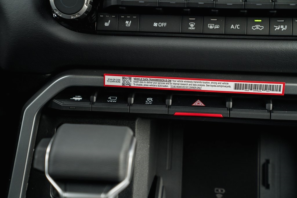 2025 Toyota Tundra Platinum CrewMax photo 22