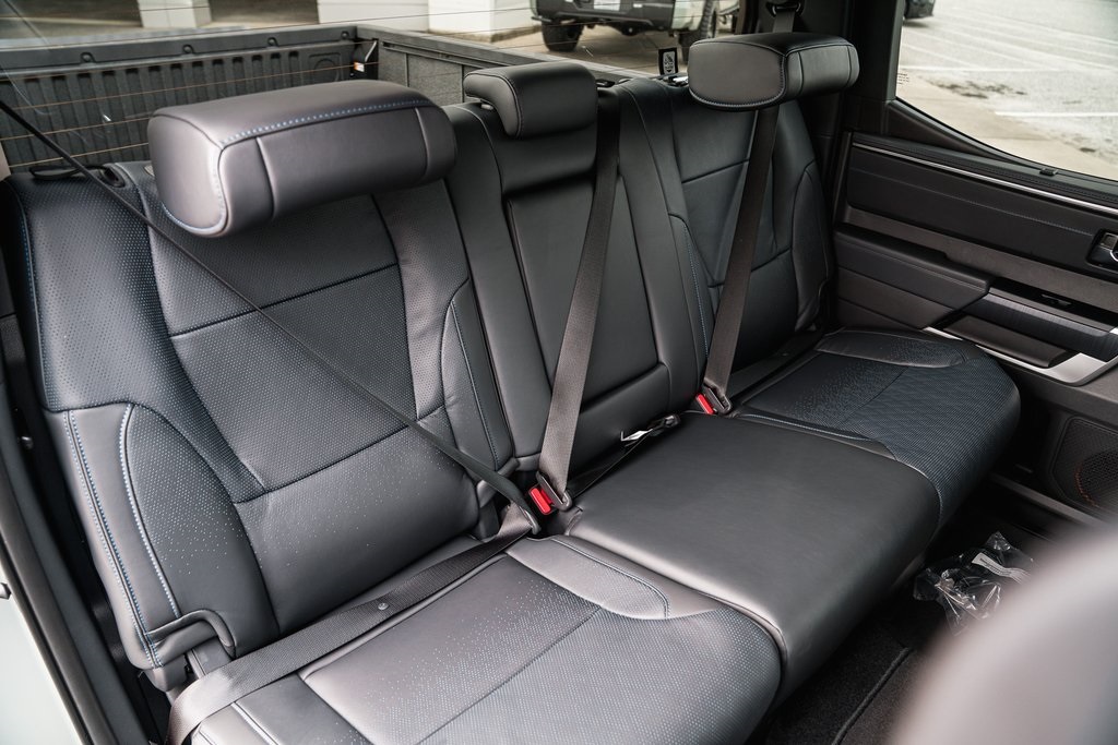 2025 Toyota Tundra Platinum CrewMax photo 27