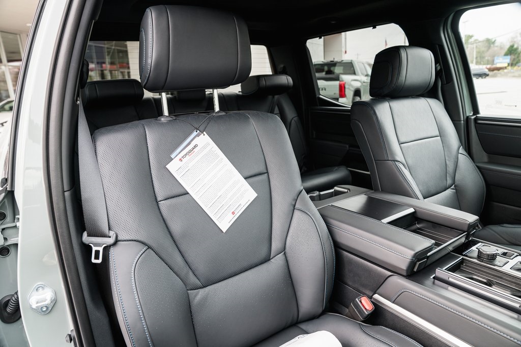 2025 Toyota Tundra Platinum CrewMax photo 28