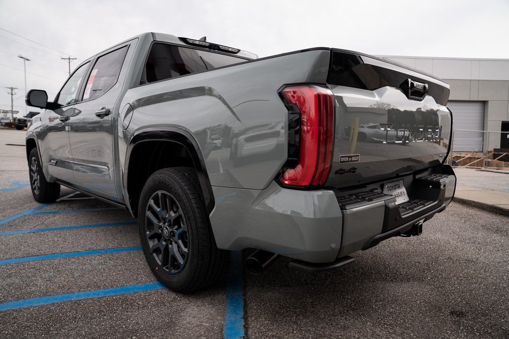 2025 Toyota Tundra Platinum CrewMax photo 3