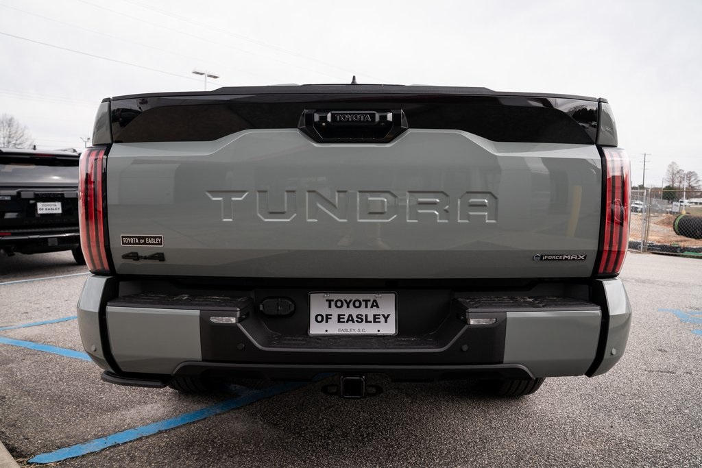 2025 Toyota Tundra Platinum CrewMax photo 4