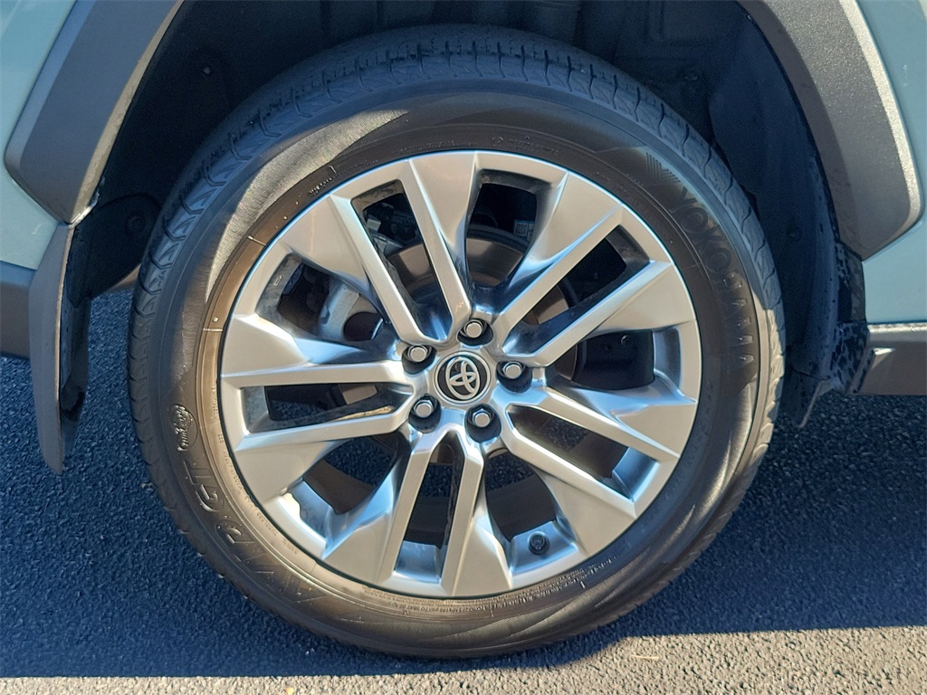 used 2021 Toyota RAV4 car, priced at $27,998