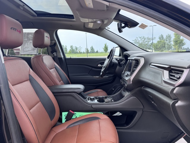 2020 GMC Acadia AT4