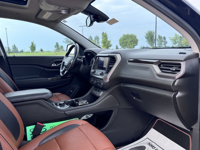 2020 GMC Acadia AT4
