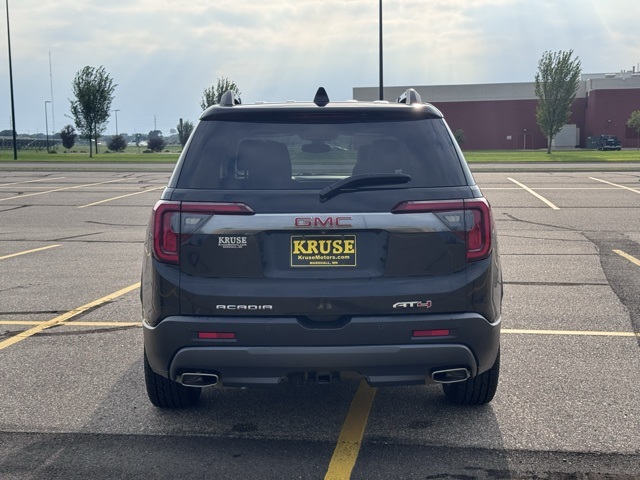 2020 GMC Acadia AT4