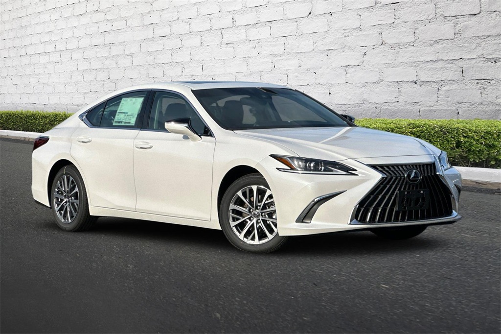 2025 Lexus ES 350 photo 2