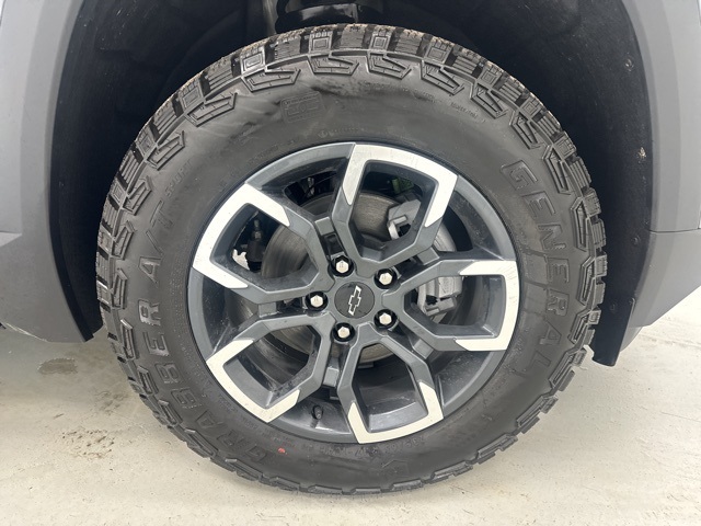 new 2025 Chevrolet Equinox car, priced at $31,995