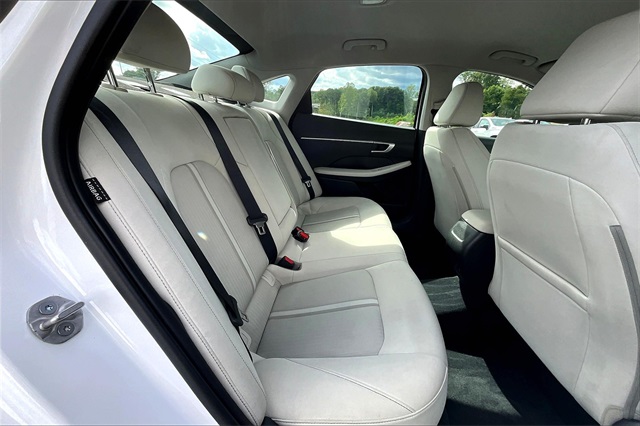 2024 Serenity White Hyundai Sonata SEL FWD Sedan