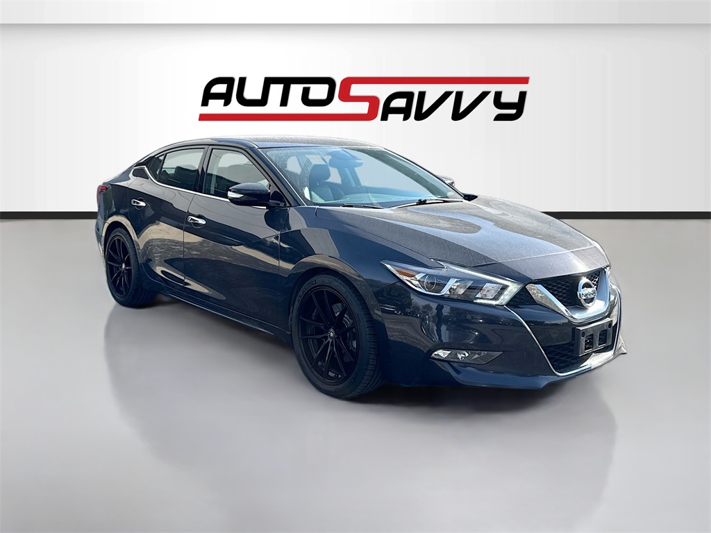 2016 Nissan Maxima SR's photo