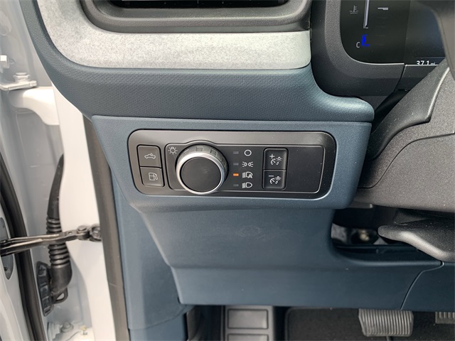 2025 Oxford White Ford Maverick XLT FWD Truck