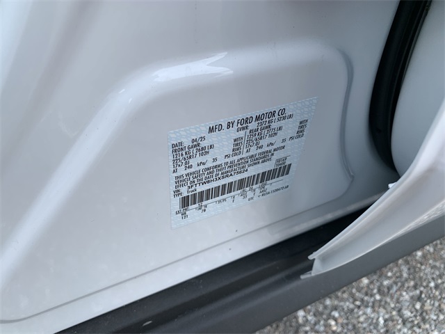 2025 Oxford White Ford Maverick XLT FWD Truck