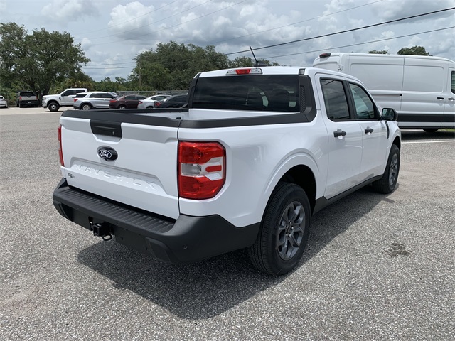 2025 Oxford White Ford Maverick XLT FWD Truck