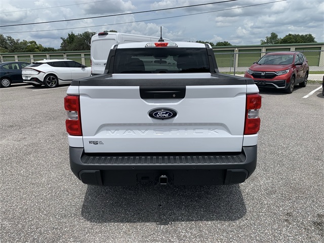 2025 Oxford White Ford Maverick XLT FWD Truck
