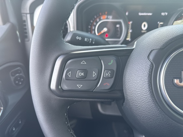 2025 Jeep Wrangler Sport S photo 14