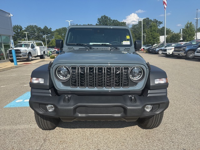 2025 Jeep Wrangler Sport S photo 4