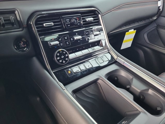 2025 White / Black Nissan Armada PRO-4X 4X4 SUV
