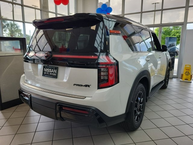 2025 White / Black Nissan Armada PRO-4X 4X4 SUV