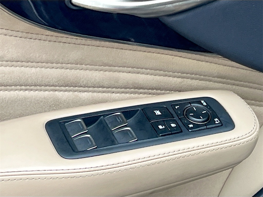 2021 Lexus LS 500 photo 16