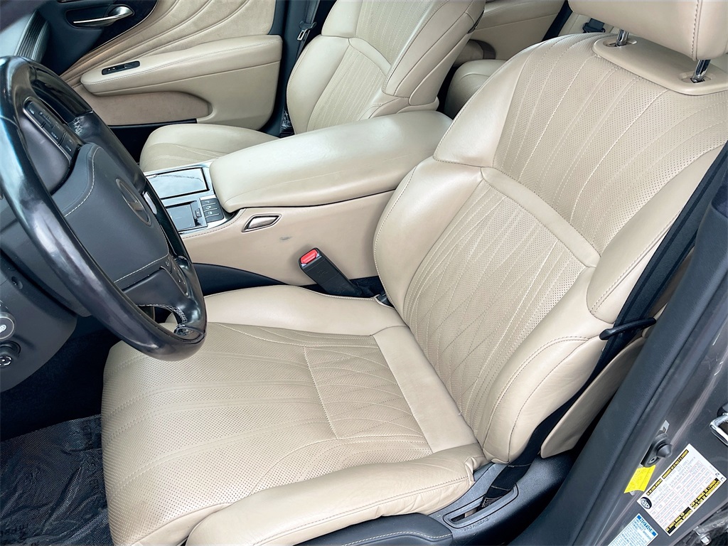 2021 Lexus LS 500 photo 20