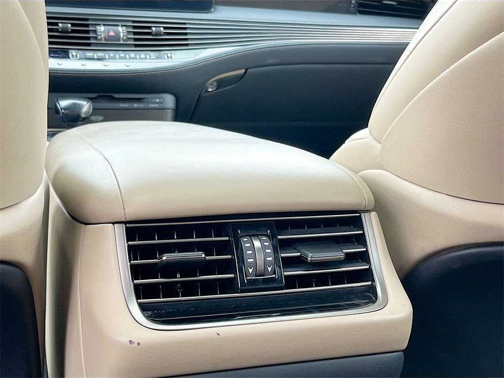 2021 Lexus LS 500 photo 25