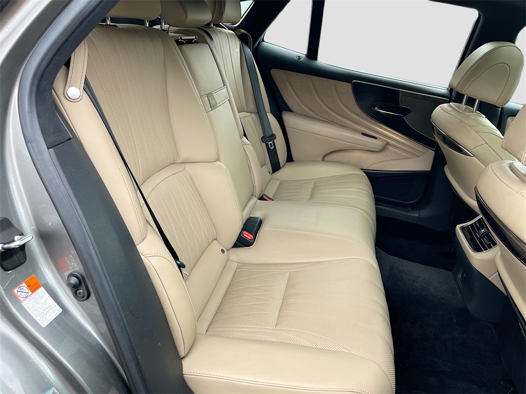 2021 Lexus LS 500 photo 26